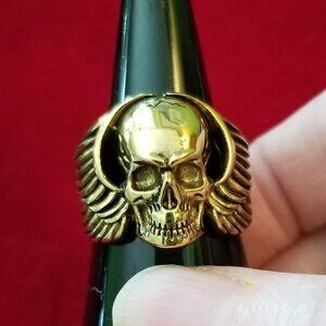 Angel skull ring, NWOT